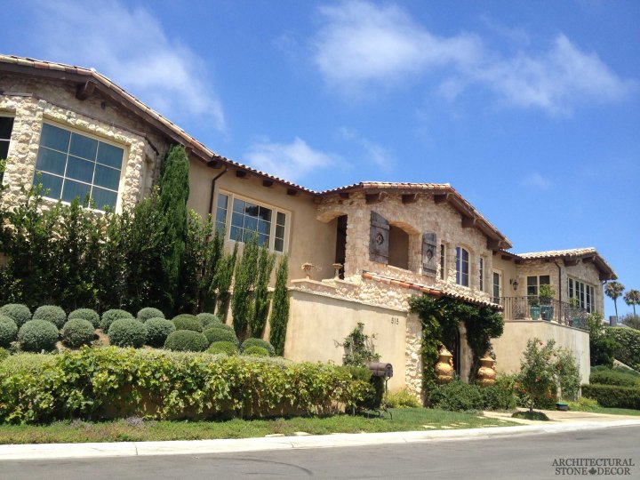tuscan-style-villa-reclaimed-limestone-tuscan-wall-cladding-canada-architectural-stone-decor