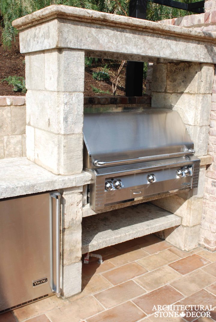 Canada outdoor kitchen barbecue landscape design home décor old natural stone