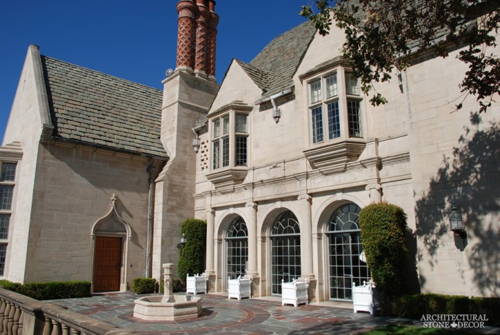 Outdoor-limestone-pool-fountain-toronto-canada-architectural-stone-decor-stone-carved